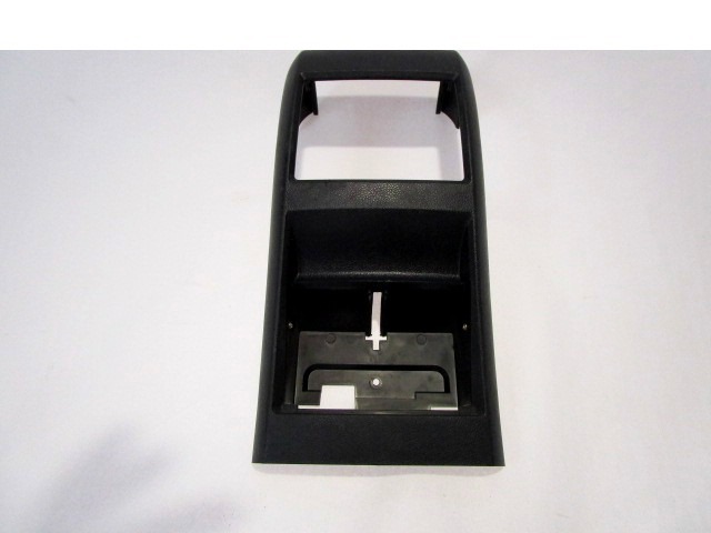 SREDINSKA KONZOLA  OEM N. A1696802939 ORIGINAL REZERVNI DEL MERCEDES CLASSE A W169 5P C169 3P R (05/2008 - 2012) BENZINA LETNIK 2009