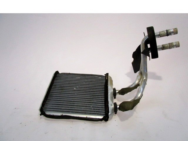 GRELEC RADIATORJA OEM N. 52479237 ORIGINAL REZERVNI DEL OPEL ASTRA H A04 L48,L08,L35,L67 5P/3P/SW (2004 - 2007) DIESEL LETNIK 2006