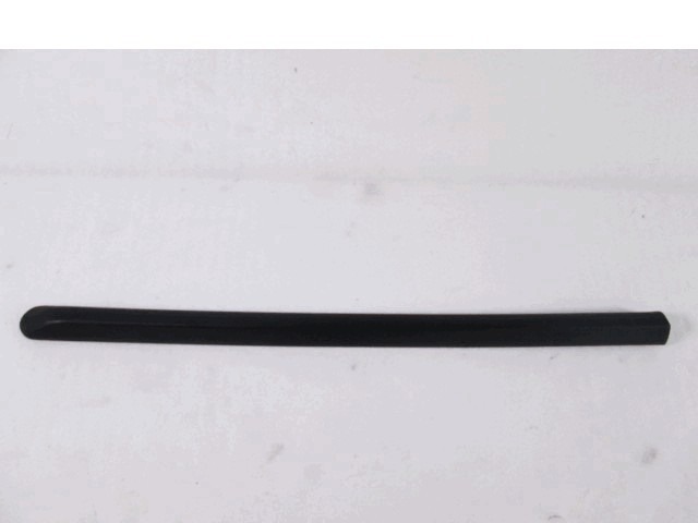 ZUNANJI PROFILI IN LETVE OEM N. 6N3853536AB ORIGINAL REZERVNI DEL VOLKSWAGEN POLO 6N1 6V2 (11/1994 - 01/2000)BENZINA LETNIK 1994