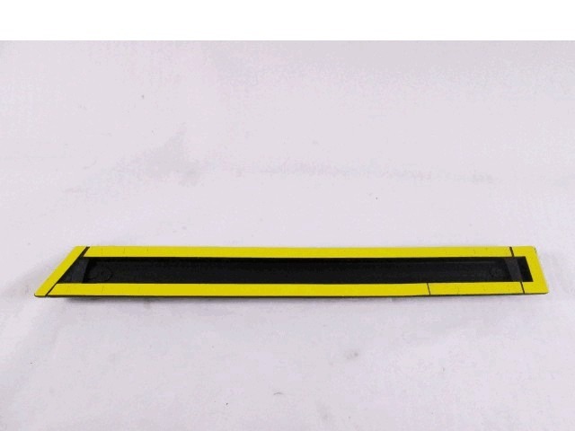 ZUNANJI PROFILI IN LETVE OEM N. 1918535360 ORIGINAL REZERVNI DEL VOLKSWAGEN GOLF II 19E 1G1 MK2 (1983 - 1992)BENZINA LETNIK 1988