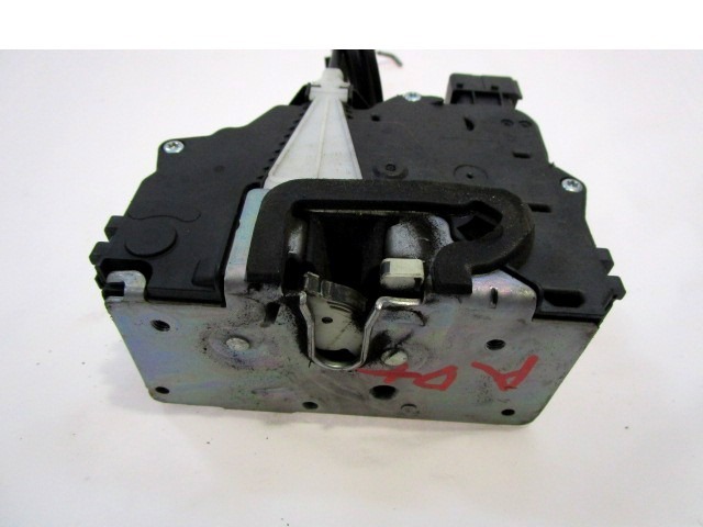 CENTRALNI ZAKLEP SPREDNJIH VRAT  OEM N. 51849038 ORIGINAL REZERVNI DEL FIAT GRANDE PUNTO 199 (2005 - 2012) DIESEL LETNIK 2009