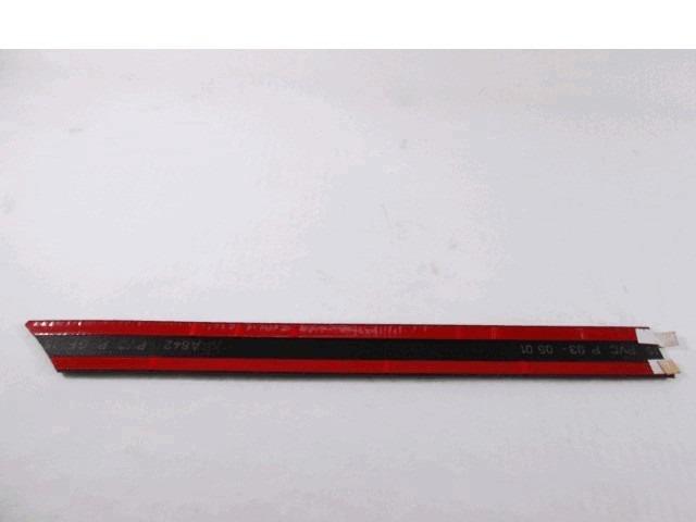 ZUNANJI PROFILI IN LETVE OEM N. 710922080 ORIGINAL REZERVNI DEL FIAT PUNTO 176 MK1/MK1 CABRIO (1993 - 08/1999) BENZINA LETNIK 1993