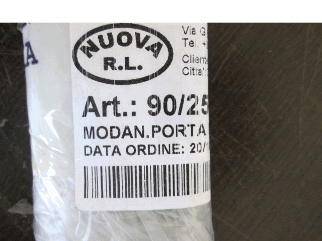 ZUNANJI PROFILI IN LETVE OEM N.  ORIGINAL REZERVNI DEL FIAT PUNTO 176 MK1/MK1 CABRIO (1993 - 08/1999) BENZINA LETNIK 1993