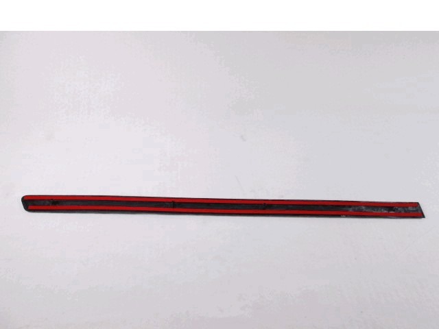 ZUNANJI PROFILI IN LETVE OEM N. 172734 ORIGINAL REZERVNI DEL VOLKSWAGEN GOLF IV 1J1 1E7 1J5 MK4 BER/SW (1998 - 2004) DIESEL LETNIK 1998