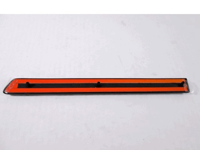 ZUNANJI PROFILI IN LETVE OEM N. 1J3853536 ORIGINAL REZERVNI DEL VOLKSWAGEN GOLF IV 1J1 1E7 1J5 MK4 BER/SW (1998 - 2004) DIESEL LETNIK 1998