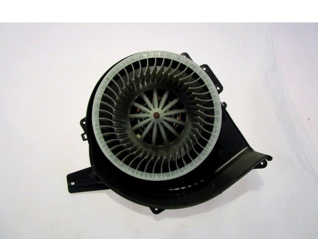 VENTILATOR  KABINE  OEM N. 6R1819015 ORIGINAL REZERVNI DEL AUDI A1 8X 8X1 8XF (2010 - 2015)BENZINA LETNIK 2014