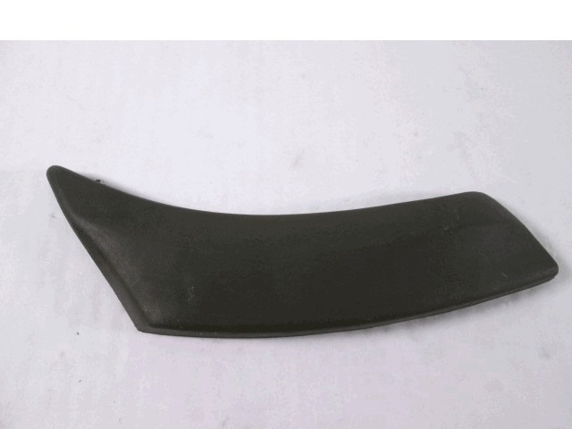 ZUNANJI PROFILI IN LETVE OEM N. 5930825 ORIGINAL REZERVNI DEL FIAT 131 (1974 - 1985)BENZINA LETNIK 1974