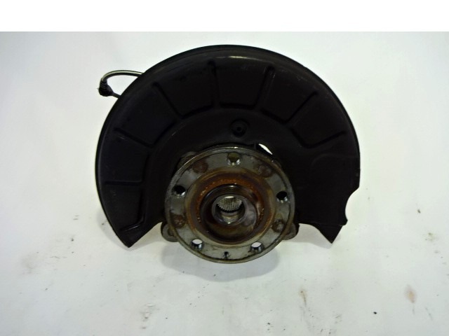 LEVI VRTLJIVI LEZAJ / PESTO KOLESA Z LEZAJEM SPREDAJ OEM N. 1K0407255T ORIGINAL REZERVNI DEL VOLKSWAGEN CADDY 2KB 2KJ 2CB 2CJ MK3 (2004 - 2010)DIESEL LETNIK 2012