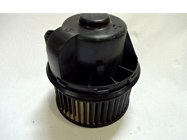 VENTILATOR  KABINE  OEM N. 3M5H-18456-AD ORIGINAL REZERVNI DEL FORD KUGA MK1 (05/2008 - 2012) DIESEL LETNIK 2009