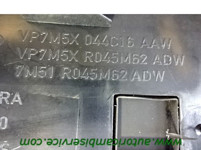 NASLON ZA ROKE/SREDINSKA KONZOLA OEM N. VP7M5X-044C16-AAW ORIGINAL REZERVNI DEL FORD KUGA MK1 (05/2008 - 2012) DIESEL LETNIK 2009