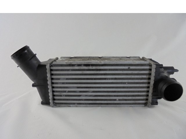 HLADILNIK INTERCOOLER OEM N. 9646694680 ORIGINAL REZERVNI DEL PEUGEOT 307 3A/B/C/E/H BER/SW/CABRIO (2001 - 2009) DIESEL LETNIK 2004