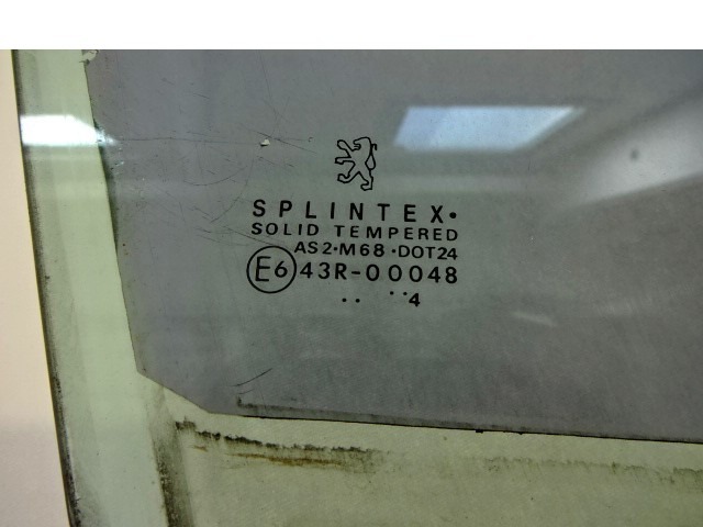 STEKLO SPREDNJIH DESNIH VRAT OEM N. 1610013080 ORIGINAL REZERVNI DEL PEUGEOT 307 3A/B/C/E/H BER/SW/CABRIO (2001 - 2009) DIESEL LETNIK 2004