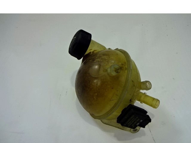 HLADILNA VODA ZA RADIJATORJE OEM N. 1323A0 ORIGINAL REZERVNI DEL PEUGEOT 307 3A/B/C/E/H BER/SW/CABRIO (2001 - 2009) DIESEL LETNIK 2004