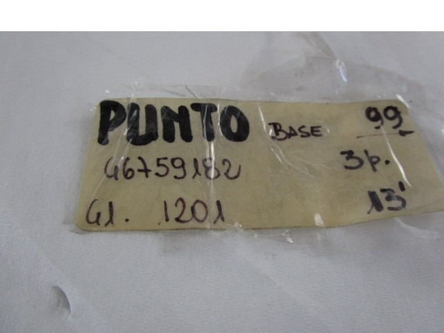 KOLESNI POKROVI OEM N. 46759182 ORIGINAL REZERVNI DEL FIAT PUNTO 188 188AX MK2 (1999 - 2003) DIESEL LETNIK 1999