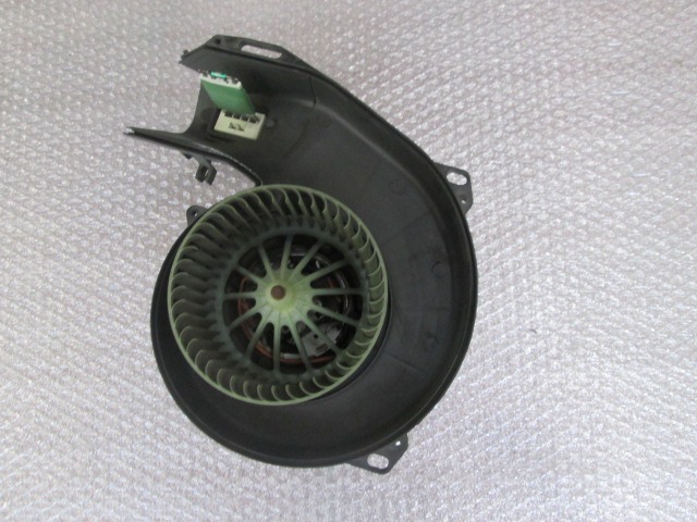 VENTILATOR  KABINE  OEM N. 13124703 ORIGINAL REZERVNI DEL OPEL MERIVA A X03 R (2006 - 2010) DIESEL LETNIK 2006