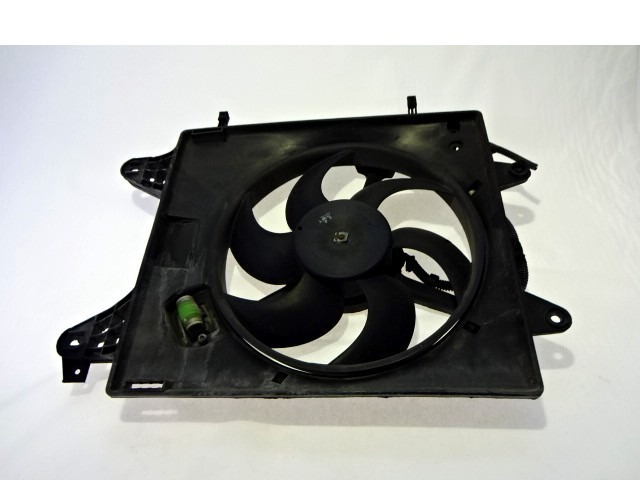 VENTILATOR HLADILNIKA OEM N. 51751385 ORIGINAL REZERVNI DEL FIAT MULTIPLA 186 R (2004 - 2010) BENZINA/METANO LETNIK 2006