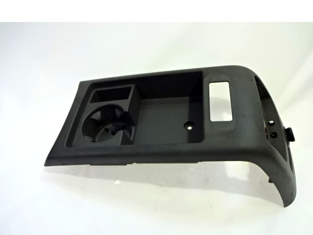 SREDINSKA KONZOLA  OEM N. 4F0863244C ORIGINAL REZERVNI DEL AUDI A6 C6 4F2 4FH 4F5 BER/SW/ALLROAD (07/2004 - 10/2008) DIESEL LETNIK 2005
