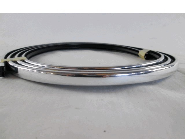 ZUNANJI PROFILI IN LETVE OEM N. 1021705 ORIGINAL REZERVNI DEL FORD ESCORT MK5 AAL ABL BER/SW (1990 - 1995)BENZINA LETNIK 1990