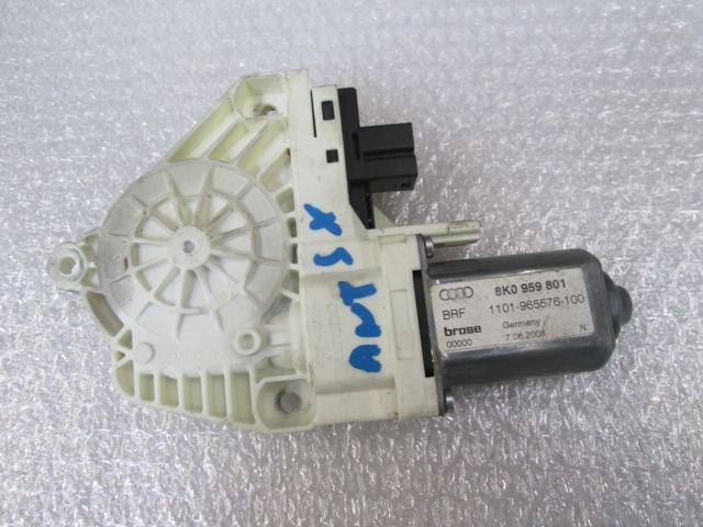 DVIZNI MEHANIZEM SPREDNIH STEKEL  OEM N. 8K0959801 ORIGINAL REZERVNI DEL AUDI A4 B8 8K2 BER/SW/CABRIO (2007 - 11/2015) DIESEL LETNIK 2008