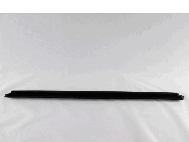 ZUNANJI PROFILI IN LETVE SPREDAJ LEVO OEM N. 5994452 ORIGINAL REZERVNI DEL FIAT REGATA 138 (1983 -1986)BENZINA LETNIK 1985