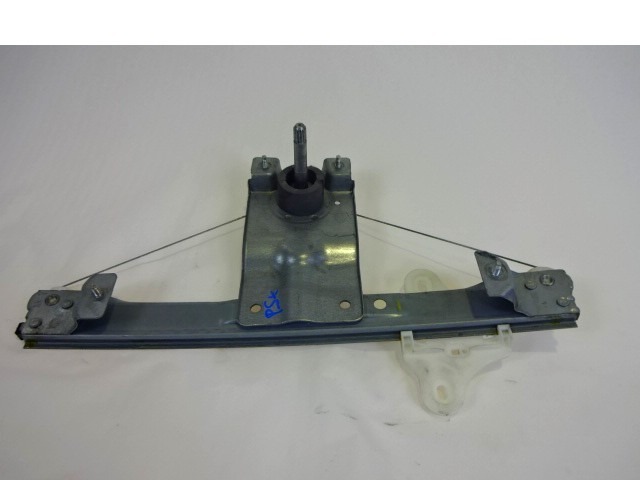 ROCNI SISTEM ZA DVIGOVANJE ZADNJEGA STEKLA  OEM N. 827013204R ORIGINAL REZERVNI DEL RENAULT CLIO BH KH MK4 (2012 - 2019)BENZINA LETNIK 2013