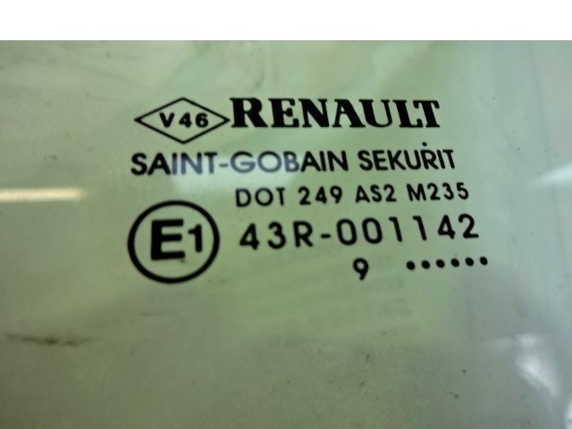 STEKLO SPREDNJIH LEVIH VRAT OEM N. 803012464R ORIGINAL REZERVNI DEL RENAULT MEGANE MK3 BZ0/1 B3 DZ0/1 KZ0/1 BER/SPORTOUR/ESTATE (2009 - 2015) DIESEL LETNIK 2009