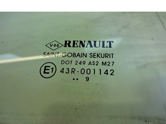 STEKLO ZADNJIH DESNIH VRAT OEM N. 823000007R ORIGINAL REZERVNI DEL RENAULT MEGANE MK3 BZ0/1 B3 DZ0/1 KZ0/1 BER/SPORTOUR/ESTATE (2009 - 2015) DIESEL LETNIK 2009