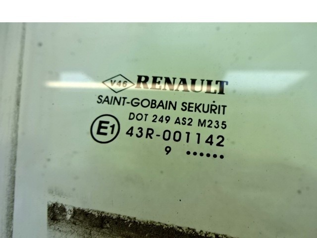 STEKLO SPREDNJIH DESNIH VRAT OEM N. 803007357R ORIGINAL REZERVNI DEL RENAULT MEGANE MK3 BZ0/1 B3 DZ0/1 KZ0/1 BER/SPORTOUR/ESTATE (2009 - 2015) DIESEL LETNIK 2009