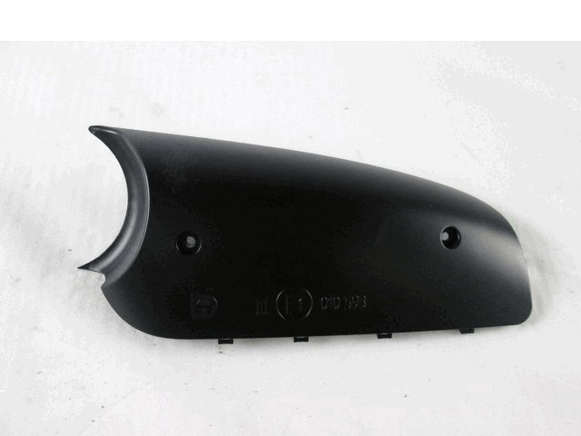 ZUNANJI PROFILI IN LETVE OEM N. 8D0858523 ORIGINAL REZERVNI DEL AUDI A4 B6 8E2 8E5 BER/SW (2001 - 2005) DIESEL LETNIK 2001