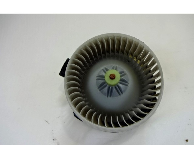 VENTILATOR  KABINE  OEM N. 8710352141 ORIGINAL REZERVNI DEL SUBARU TREZIA (2011 - 2014)DIESEL LETNIK 2011