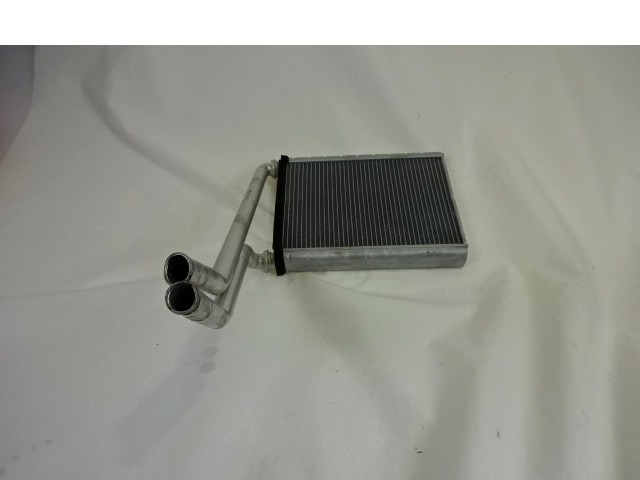 GRELEC RADIATORJA OEM N. 8710752061 ORIGINAL REZERVNI DEL SUBARU TREZIA (2011 - 2014)DIESEL LETNIK 2011