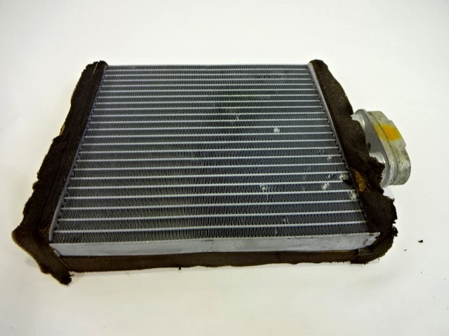 GRELEC RADIATORJA OEM N. 6R0819031 ORIGINAL REZERVNI DEL VOLKSWAGEN POLO 9N R (2005 - 10/2009) BENZINA LETNIK 2005