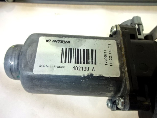 MEHANIZEM DVIGA ZADNJIH STEKEL  OEM N. 82700EY10A 402190A ORIGINAL REZERVNI DEL NISSAN QASHQAI J10E (03/2010 - 2013) DIESEL LETNIK 2011