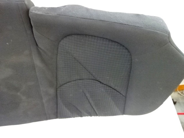 ZADNJE SEDISCE BLAGO OEM N. DIPITKISOULAMMK1SV5P ORIGINAL REZERVNI DEL KIA SOUL AM MK1 (2008 - 2013) DIESEL LETNIK 2009