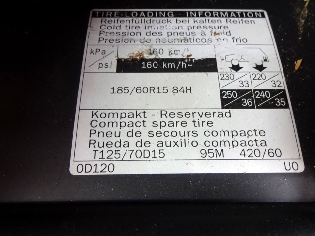 PREDAL ZA DOKUMENTE OEM N. 55551-0D060 ORIGINAL REZERVNI DEL TOYOTA YARIS P9 MK2 (01/2006 - 2009) BENZINA LETNIK 2008