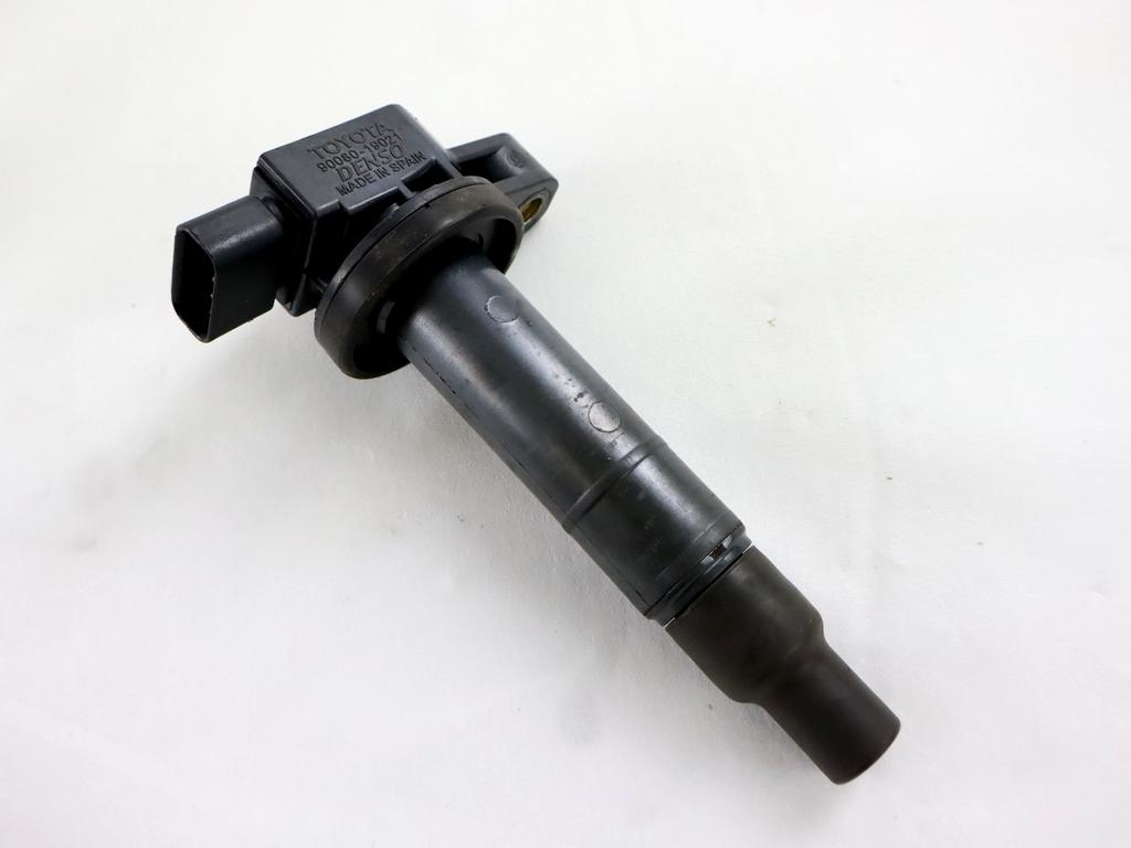 VZIGALNE TULJAVE OEM N. 90080-19021 ORIGINAL REZERVNI DEL TOYOTA YARIS P9 MK2 (01/2006 - 2009) BENZINA LETNIK 2008