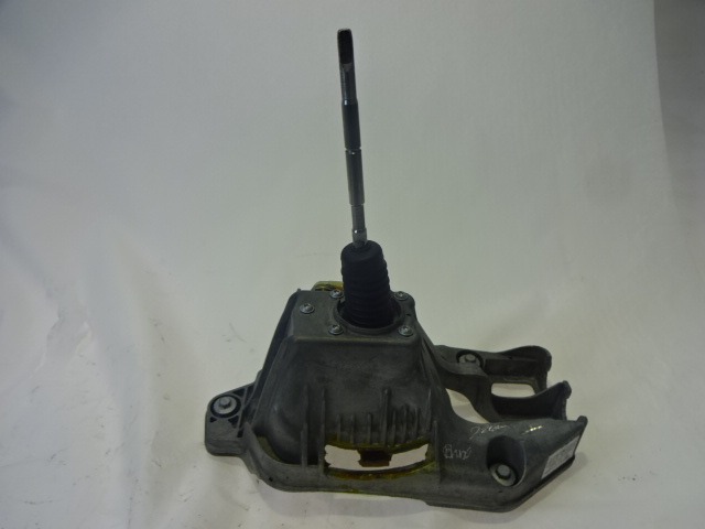 MEHANIZEM VZVODA ROCNEGA MENJALNIKA OEM N. A1693600409 ORIGINAL REZERVNI DEL MERCEDES CLASSE B W245 T245 5P (2005 - 2011) DIESEL LETNIK 2006