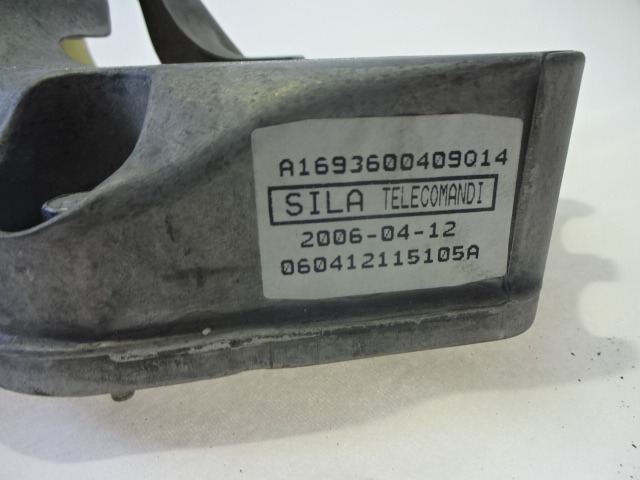 MEHANIZEM VZVODA ROCNEGA MENJALNIKA OEM N. A1693600409 ORIGINAL REZERVNI DEL MERCEDES CLASSE B W245 T245 5P (2005 - 2011) DIESEL LETNIK 2006
