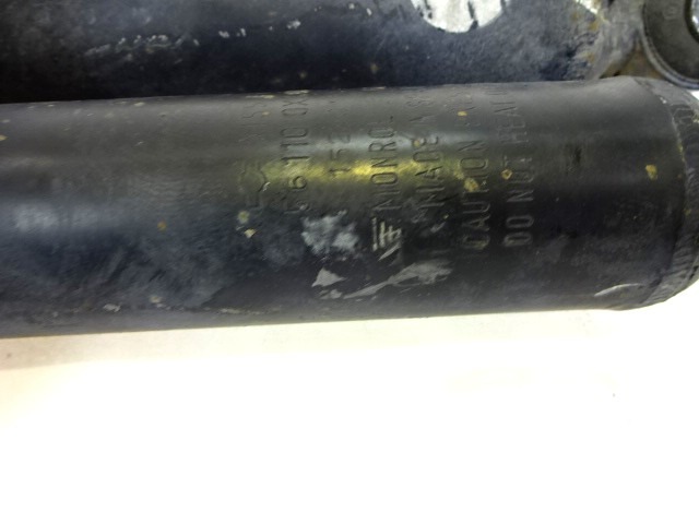 ZADNJI AMORTIZERJI OEM N. 561100X400 ORIGINAL REZERVNI DEL NISSAN TERRANO II R20 R (1999 - 2002) DIESEL LETNIK 2001
