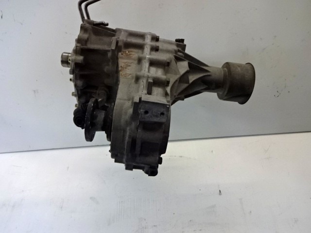 4X4 REDUKTOR OEM N. 33107-G2340 ORIGINAL REZERVNI DEL NISSAN TERRANO II R20 R (1999 - 2002) DIESEL LETNIK 2001