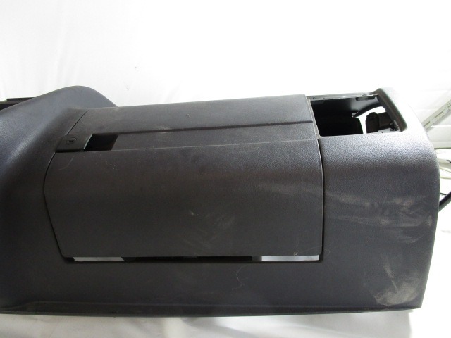 ARMATURNA PLOSCA OEM N. A63868091877C52 ORIGINAL REZERVNI DEL MERCEDES CLASSE V / VITO W638 (01/1999 - 12/2003) DIESEL LETNIK 2001