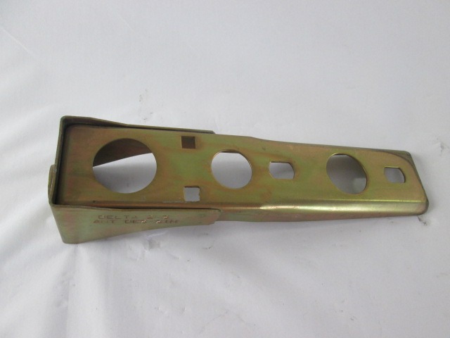 NOSILCI ODBIJACA  OEM N. 82420186 ORIGINAL REZERVNI DEL LANCIA DELTA 831 MK1 (1979 - 1994)BENZINA LETNIK 1979