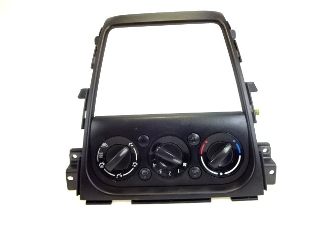 NADZOR KLIMATSKE NAPRAVE OEM N. 7440079J30AYF ORIGINAL REZERVNI DEL SUZUKI SX4 EY GY (2006 - 2010) DIESEL LETNIK 2009