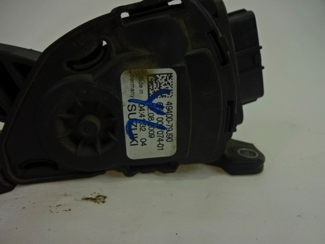 PEDALI OEM N. 4940079J90 ORIGINAL REZERVNI DEL SUZUKI SX4 EY GY (2006 - 2010) DIESEL LETNIK 2009