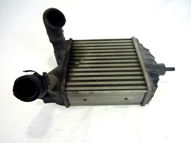 HLADILNIK INTERCOOLER OEM N. 847850000 ORIGINAL REZERVNI DEL FIAT IDEA 350 (2003 - 2008) DIESEL LETNIK 2006