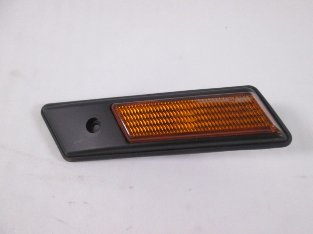 SPREDNJI INDIKATOR OEM N. 18734890801 ORIGINAL REZERVNI DEL BMW SERIE 3 E36 BER/SW/COUPE/CABRIO (1990 - 2000) BENZINA LETNIK 1998