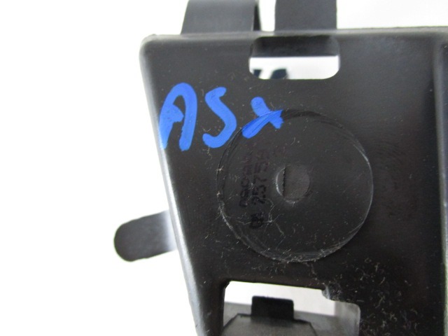 NOTRANJA KLJUKA  OEM N. 25707889 ORIGINAL REZERVNI DEL CADILLAC SRX (2004 - 2009) BENZINA LETNIK 2005