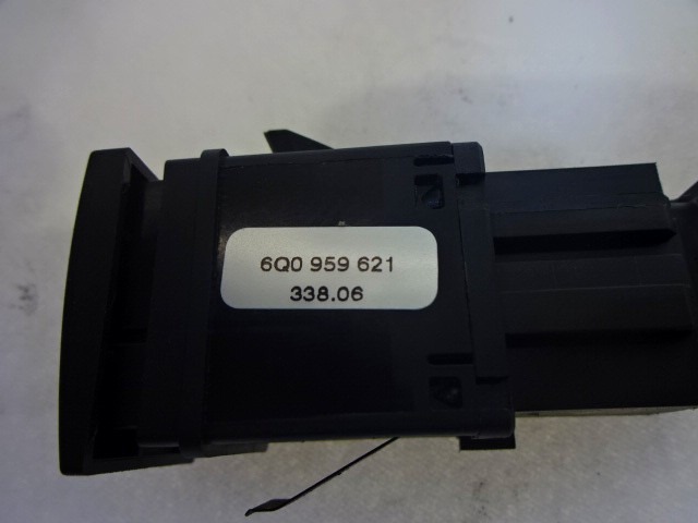 RAZLICNA STIKALA  OEM N. 6Q0959621 ORIGINAL REZERVNI DEL VOLKSWAGEN POLO 9N R (2005 - 10/2009) BENZINA LETNIK 2007