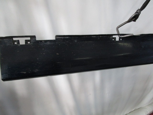 OKRASNA LETEV PRAGA  OEM N. 25767820 ORIGINAL REZERVNI DEL CADILLAC SRX (2004 - 2009) BENZINA LETNIK 2005