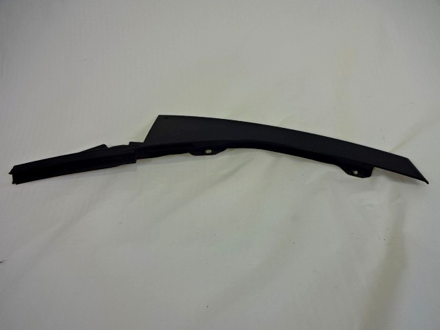 ZUNANJI PROFILI IN LETVE OEM N. 6Q6839904R ORIGINAL REZERVNI DEL VOLKSWAGEN POLO 9N R (2005 - 10/2009) BENZINA LETNIK 2007